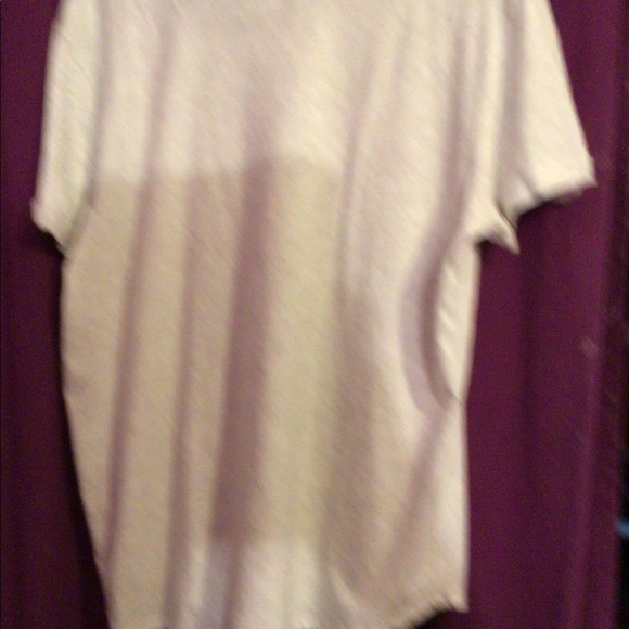 NWOT ladies  gray tee shirt - Picture 6 of 7